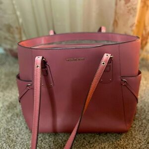 Pink Michael Kors Voyager Medium Crossgrain Leather Tote Bag